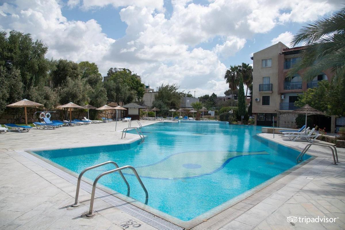 Mike'S Basilica Apartment بافوس المظهر الخارجي الصورة
